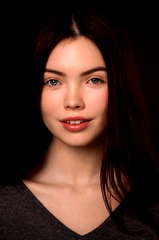 Lauryn Canny profile picture
