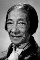 Estelle Hemsley profile picture