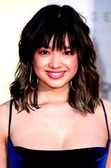 Peyton Elizabeth Lee profile picture