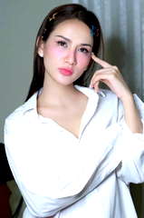 Yem Srey profile picture