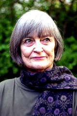 Vivian Pickles profile picture