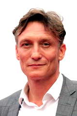 Oliver Masucci profile picture