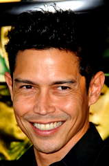 Anthony Ruivivar profile picture