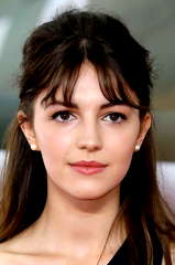 Ella Hunt profile picture