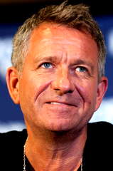 Sean Pertwee profile picture