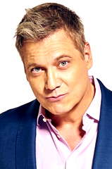 Holt McCallany profile picture