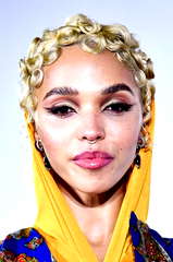 FKA twigs profile picture