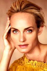 Amber Valletta profile picture