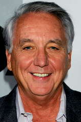Bob Gunton profile picture
