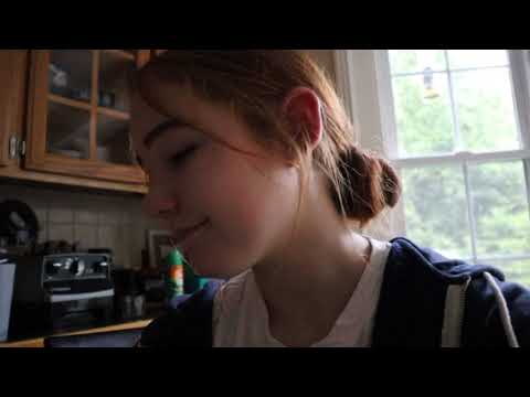 Never Alone | A short horror film by Elizabeth Barnes