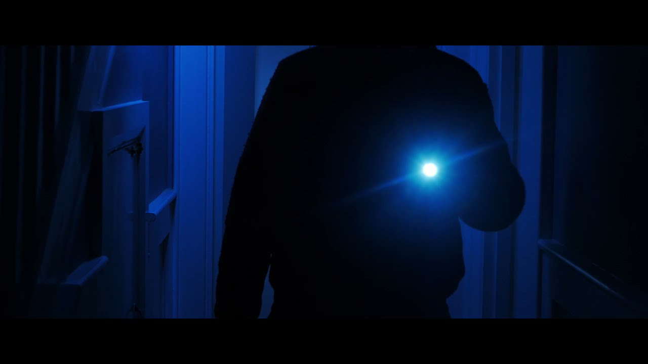 KNOCK KNOCK - SHORT HORROR FILM