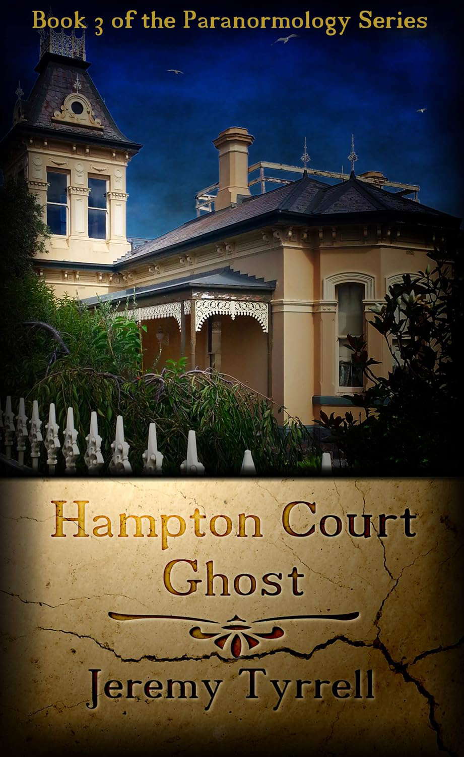 Hampton Court Ghost (Paranormology Book 3) poster