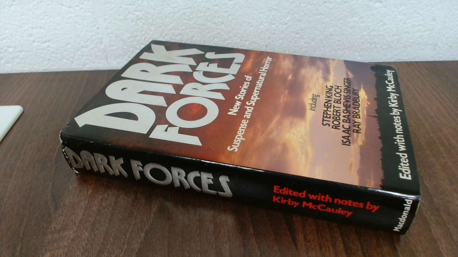 Dark Forces: New Stories of Suspense and Supernatural Horror poster