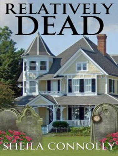 Relatively Dead (Relatively Dead Mysteries, 1) poster