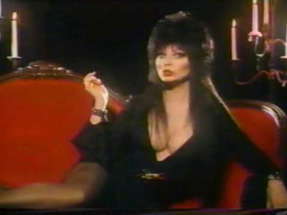 CLASSIC COMMERCIAL FOR ELVIRA'S MOVIE MACABRE poster