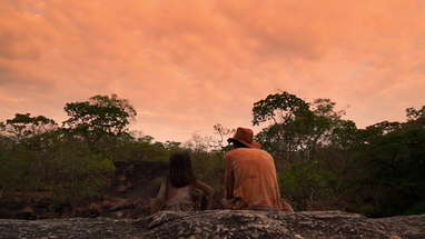 Terra e Luz - trailer poster