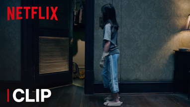 The Haunting of Hill House | Clip: Can You Spot What’s Hidden in the Closet? | Netflix poster