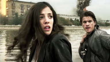The Darkest Hour (2011) Offical Trailer - Emile Hirsch, Olivia Thirlby poster