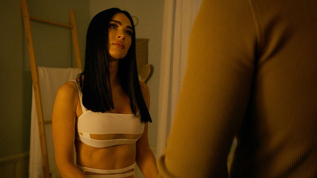 Megan Fox Robot Heals Extraordinarily Fast | Subservience (2024) | Megan Fox | Movie Clip 4K